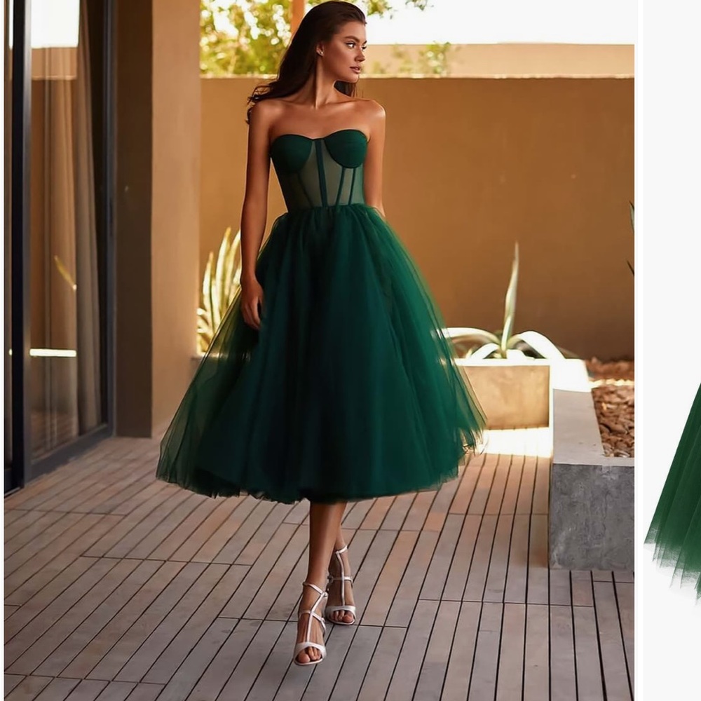 Elegant Green Strapless Tulle Dress